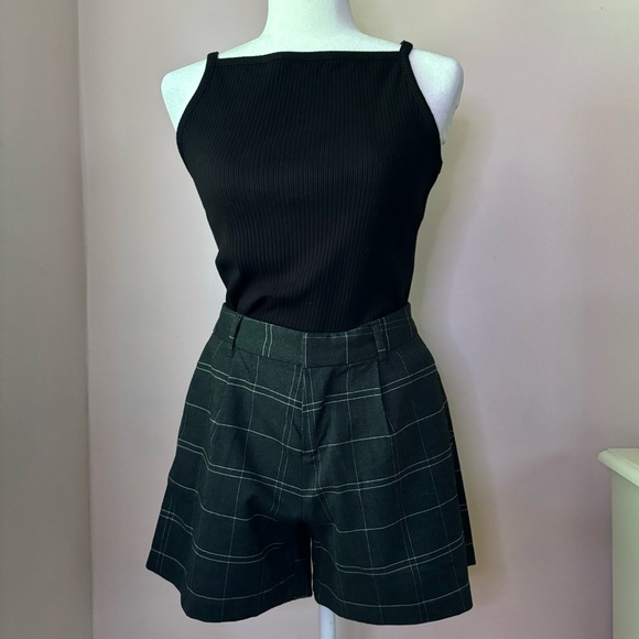 Old Navy High Waist Trouser Shorts - Picture 2 of 5